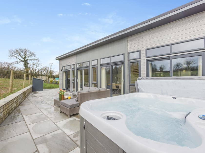 Hot tub | Cornflower, Roadford Lake, near Launceston