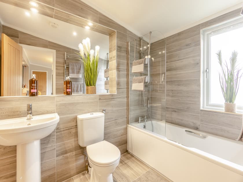 En-suite | Cornflower, Roadford Lake, near Launceston
