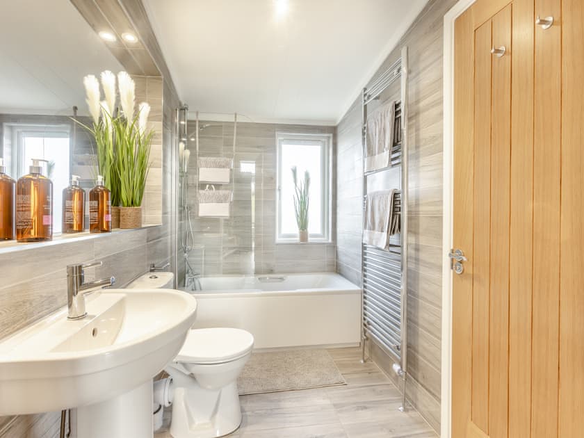 Bathroom | Cornflower, Roadford Lake, near Launceston