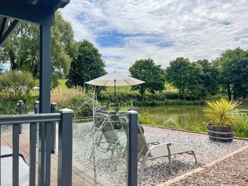 Outdoor area | Kingfisher Lodge - South View Lodges, Exeter