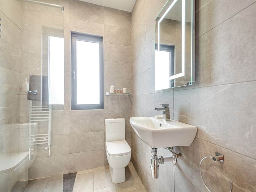 Shower room | Blodfryn, Bryn Pydew, near Llandudno
