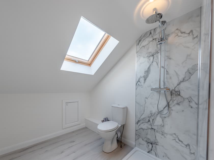 En-suite | Gelli Villa, Hebron, near Narberth