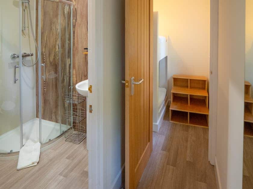 Shower room | Woodpecker - Treglisson Pods, Hayle
