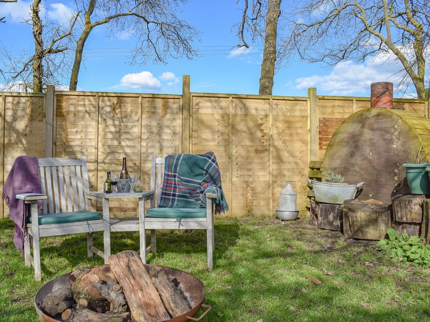 Garden and grounds | Shepherd’s Loft, Ewelme