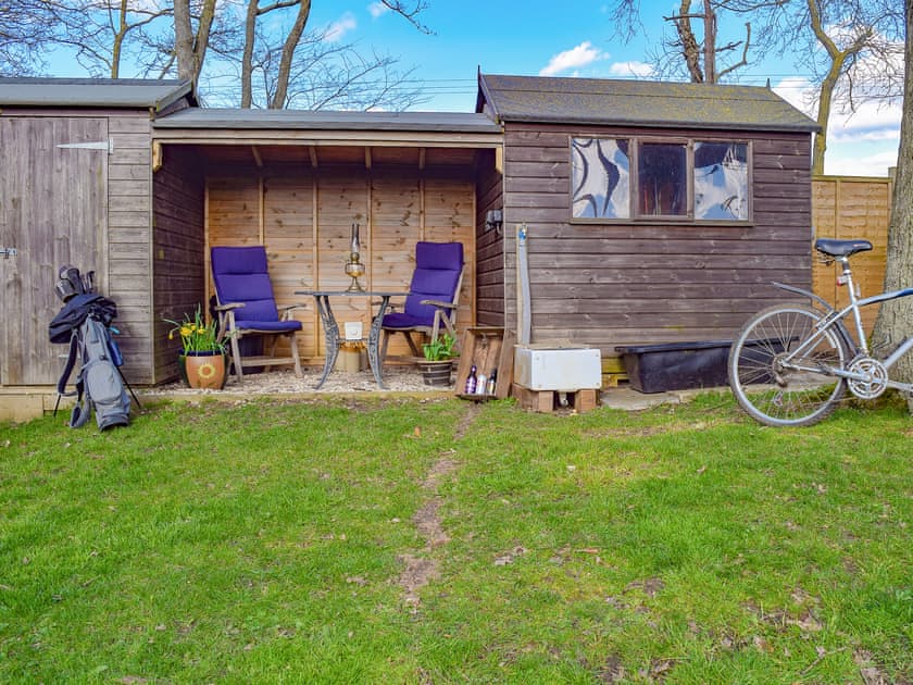 Garden and grounds | Shepherd’s Loft, Ewelme