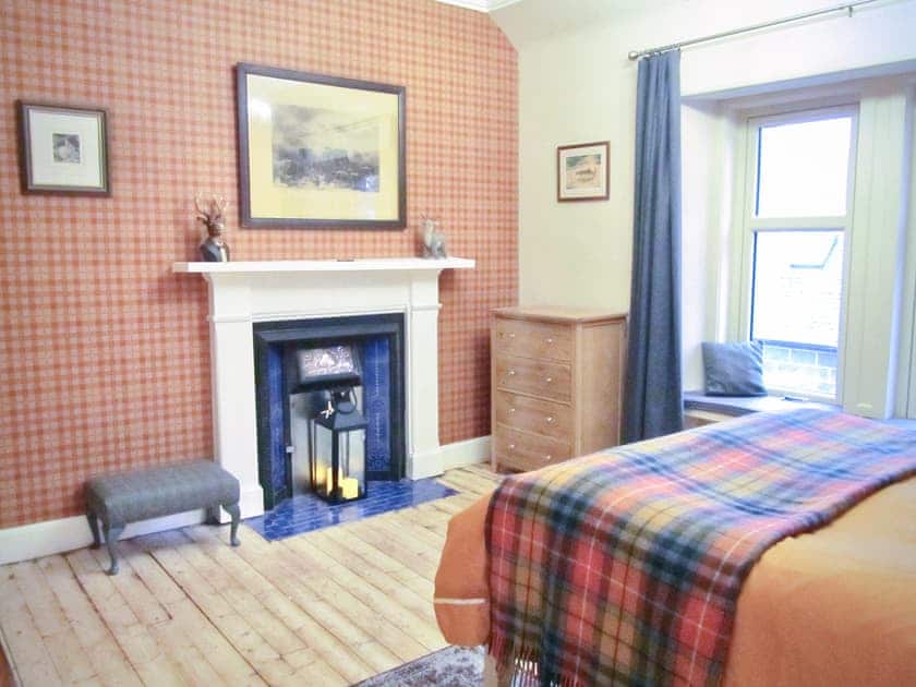 Double bedroom | Apartment 2 - Caman House, Newtonmore