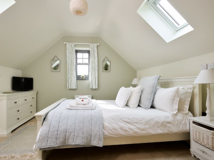 Comfortable en-suite double bedroom | Seasalt, Mundesley, near North Walsham