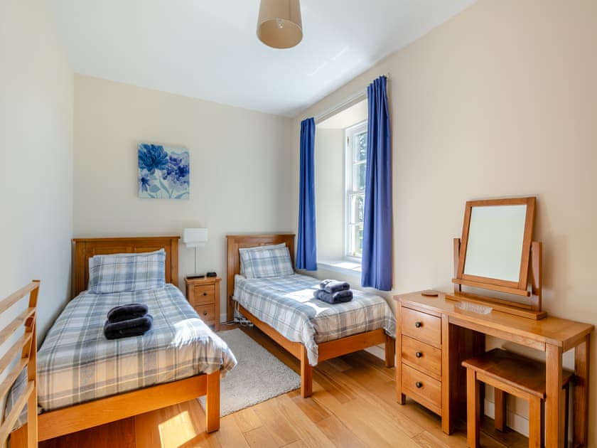 Twin bedroom | Meadowgreen Farmhouse, Lour, near Forfar