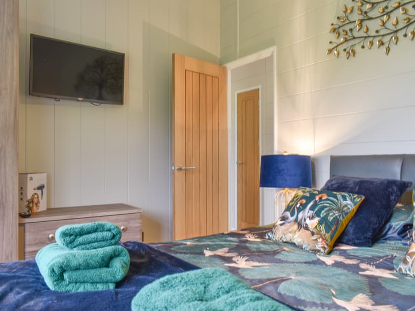 Double bedroom | Holly Lodge - Holly and Pines Holidays, Holywell