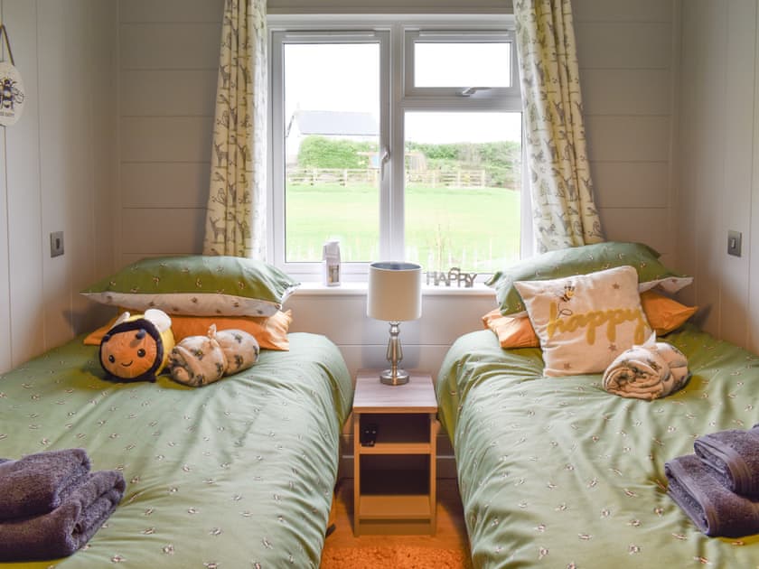Twin bedroom | Holly Lodge - Holly and Pines Holidays, Holywell