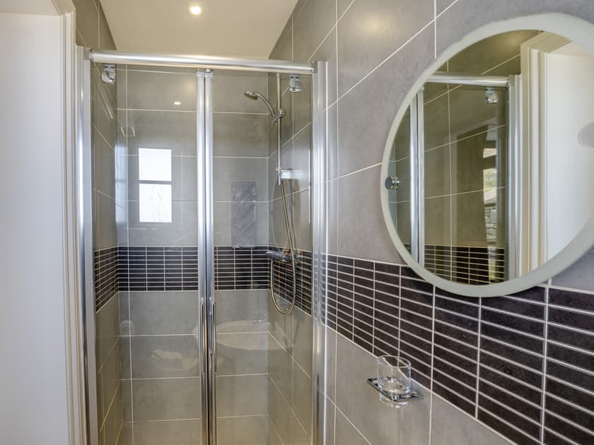Shower room | Sunray Two - Sunray Suites, Barmouth