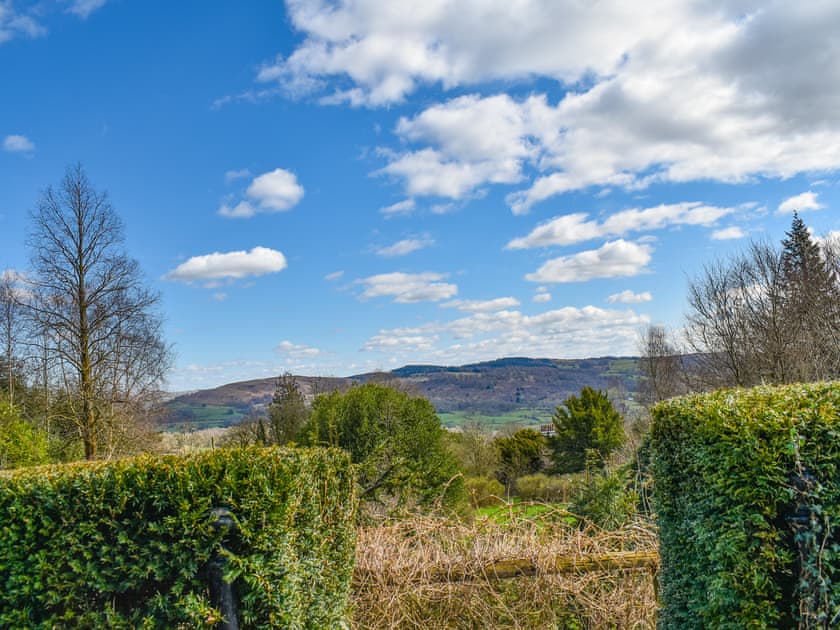 Garden and grounds | Rose How 1, Juniper - Yewfield Apartments, Hawkshead