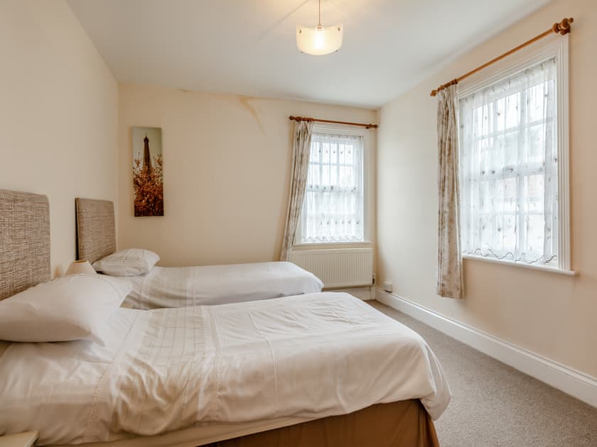 Twin bedroom | Mulberry House, West Huntspill, Highbridge
