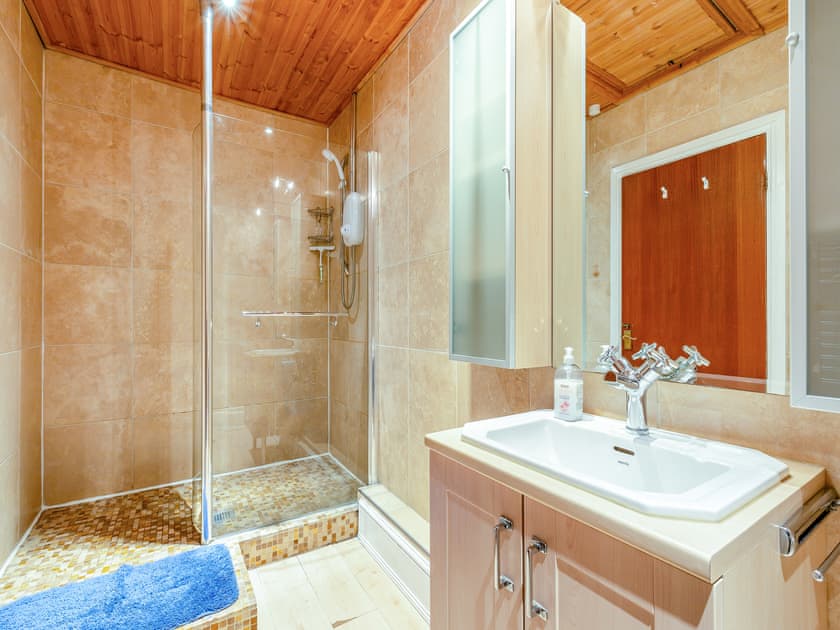 Shower room | Mulberry House, West Huntspill, Highbridge