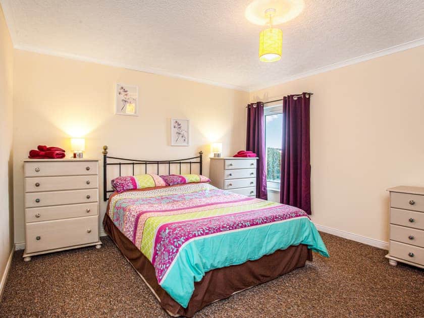 Double bedroom | Waterside Cottage, Kyleakin, Isle of Skye