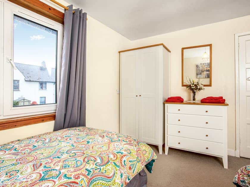 Twin bedroom | Waterside Cottage, Kyleakin, Isle of Skye