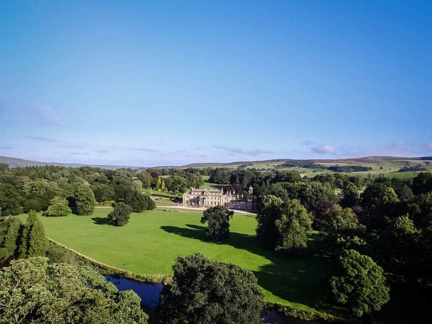 Setting | Bell Flat - Broughton Hall Estate, Broughton, near Skipton