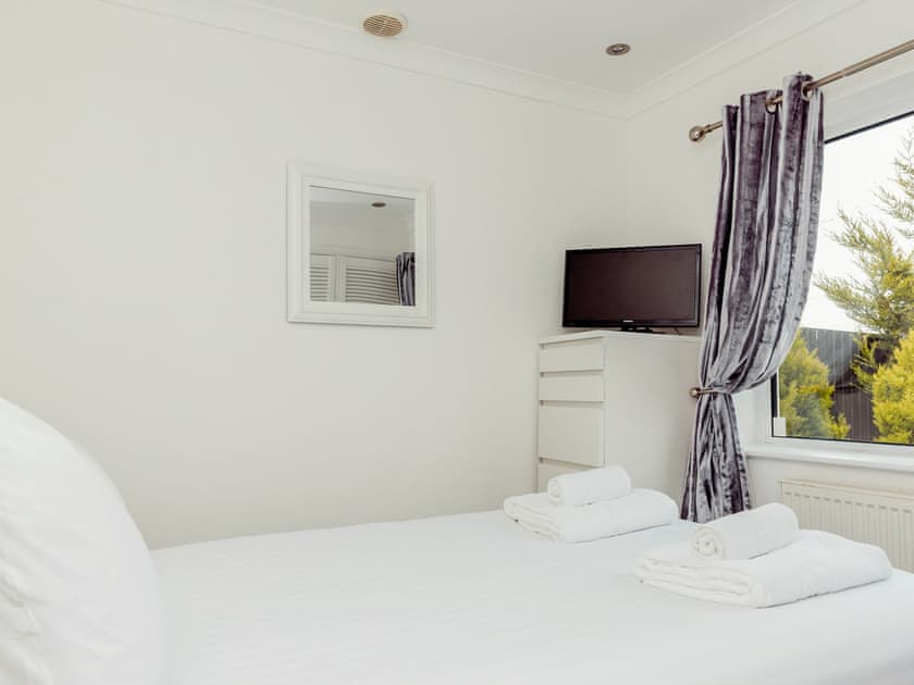 Double bedroom | Chalet 4, Flookburgh