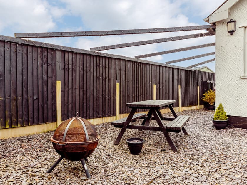 Outdoor area | Chalet 4, Flookburgh
