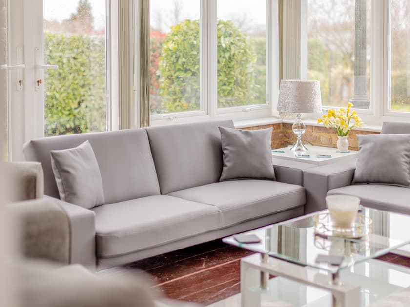 Living room | The Pool House, Sittingbourne