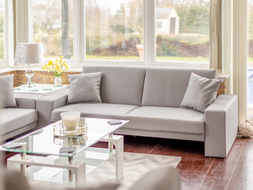 Living room | The Pool House, Sittingbourne