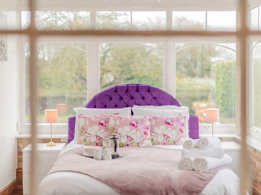 Double bedroom | The Pool House, Sittingbourne