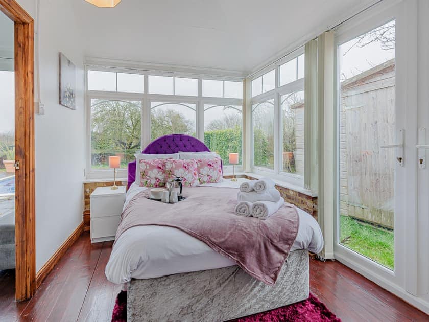 Double bedroom | The Pool House, Sittingbourne
