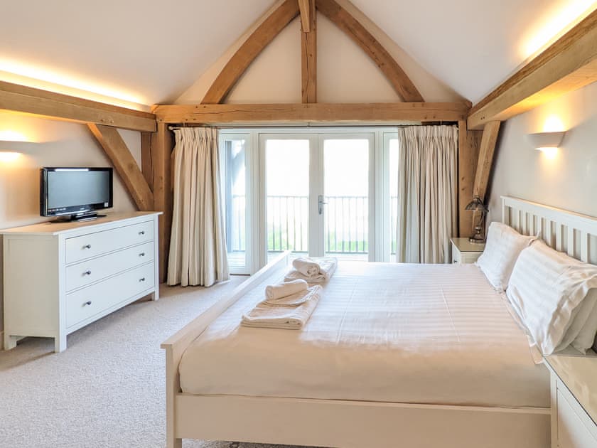 1st floor master bedroom | Beach Side, Bembridge