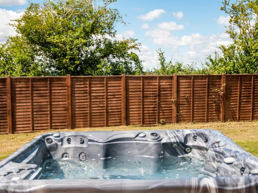 Hot tub | Homeapple Lodge - Hudson House Holidays, Wick, near Bath