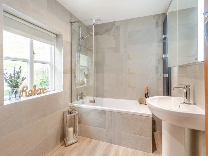 Bathroom | Nobles Cottage - Whitby Cottages, Whitby