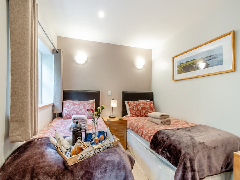 Twin bedroom | Nans Cottage - Whitby Cottages, Whitby