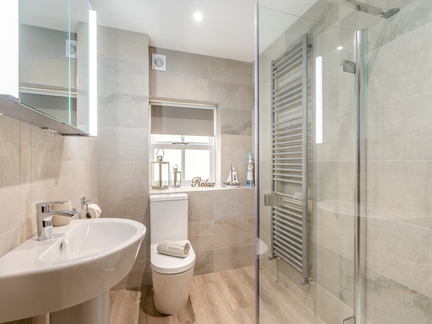 Shower room | Nans Cottage - Whitby Cottages, Whitby