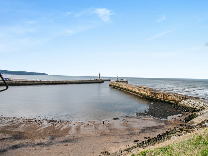Surrounding area | Nans Cottage - Whitby Cottages, Whitby