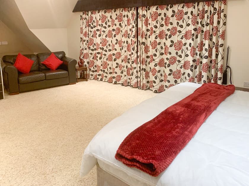 Double bedroom | Wernddu Fechan House - Wernddu Properties, Neath