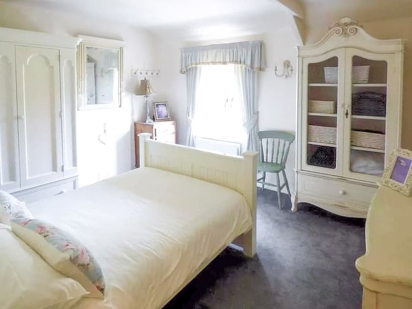 Double bedroom | Snowdrop Cottage, Thornton Steward, near Leyburn