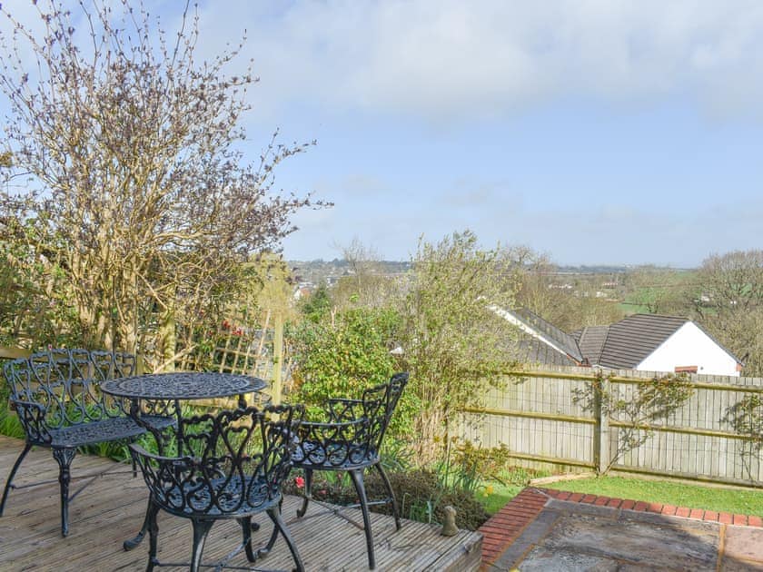 Terrace | Llamedos, Bideford