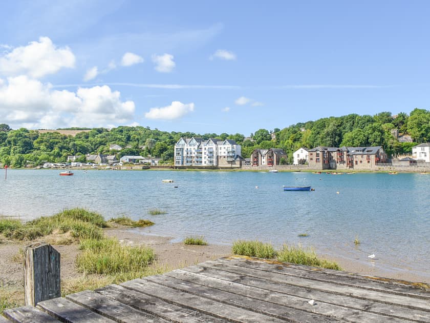 Surrounding area | Llamedos, Bideford