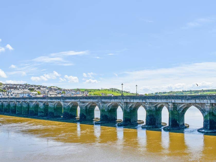 Surrounding area | Llamedos, Bideford