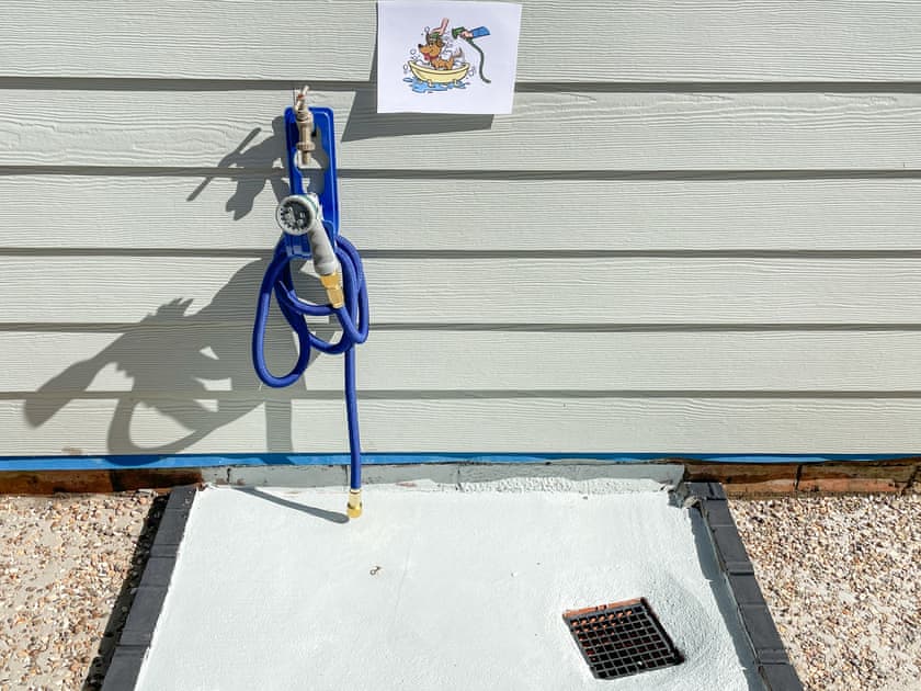 Dog shower sandy feet – outside shower hose | Lilypots, Scratby