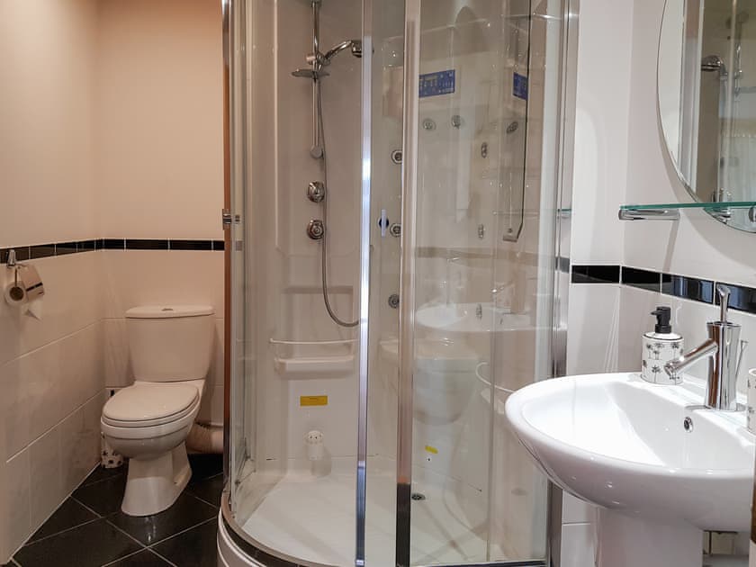 En-suite | The Old Post Office at Loch Tay, Aberfeldy, near Loch Tay
