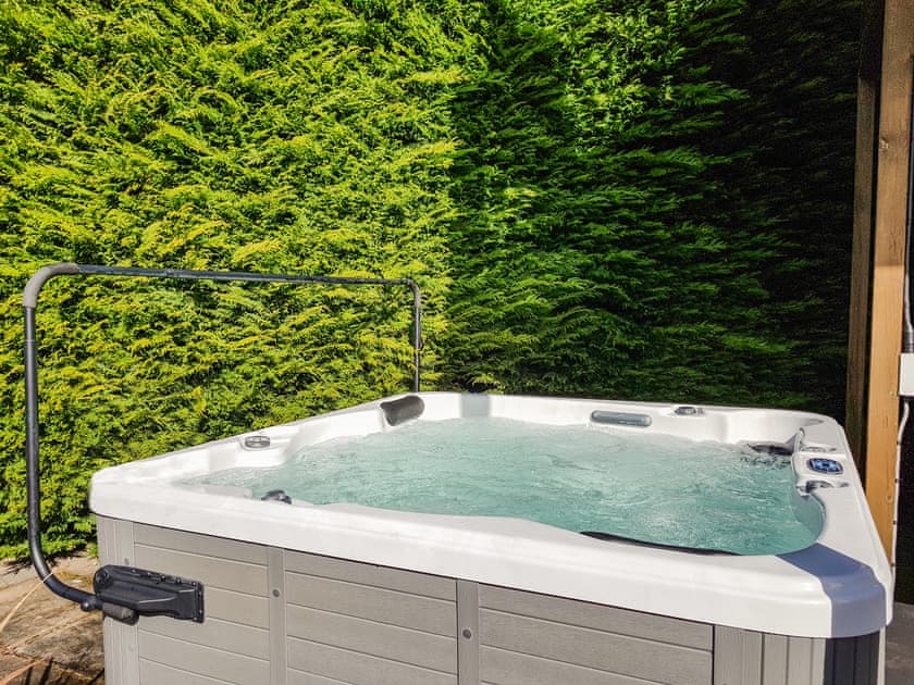 Hot tub | The Old Post Office at Loch Tay, Aberfeldy, near Loch Tay