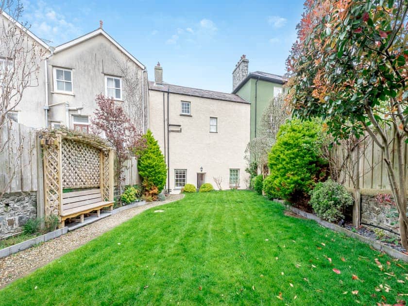 Garden at rear of property | Awel-Y-Mor, Aberaeron