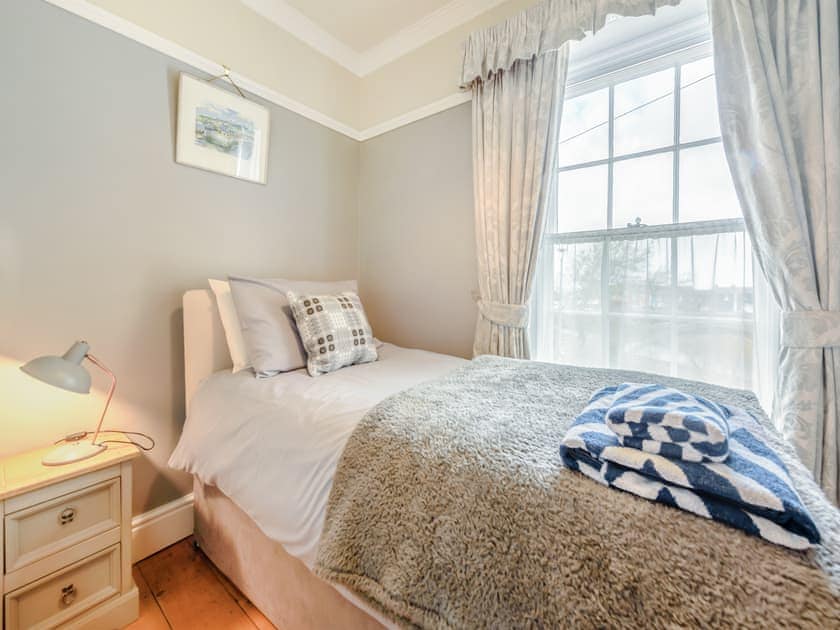 Single bedroom | Awel-Y-Mor, Aberaeron