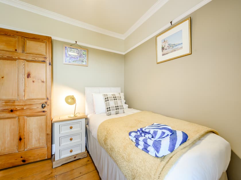 Single bedroom | Awel-Y-Mor, Aberaeron