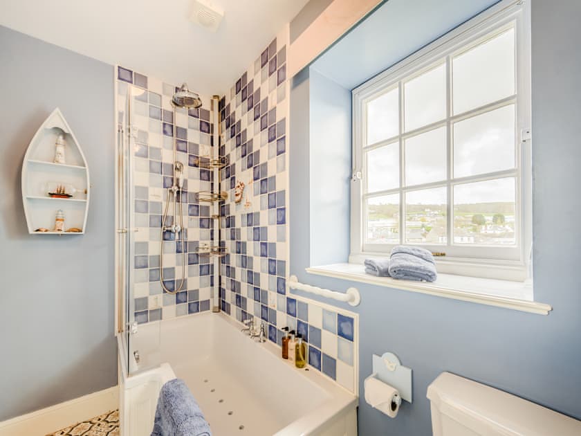 Bathroom | Awel-Y-Mor, Aberaeron