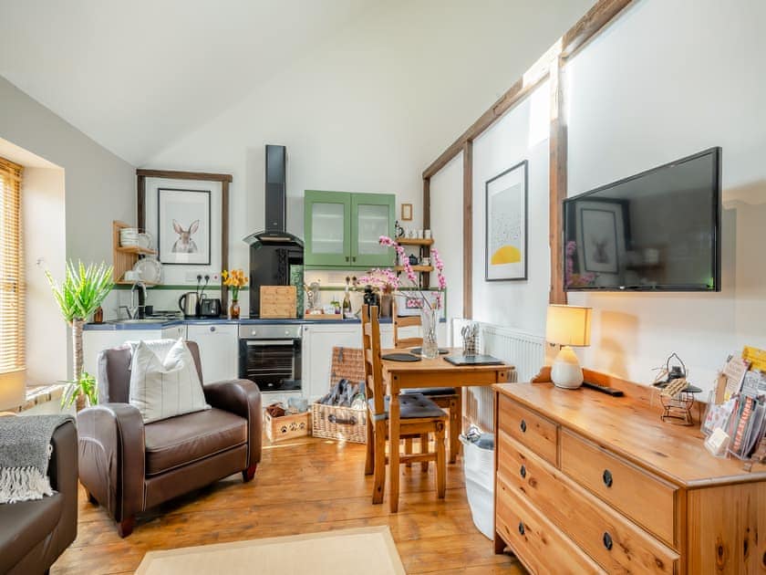 Open plan living space | The Dairy - Meadow Farm, Hickling