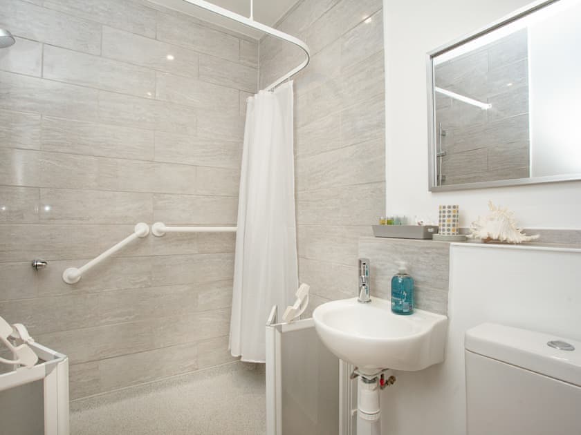 Shower room | Greenfields - Primrose Farm Cottages, Upottery, near Honiton