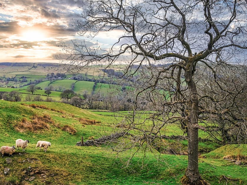 Surrounding area | Pygreave Cottage, Combs, near Chapel-en-le-Frith