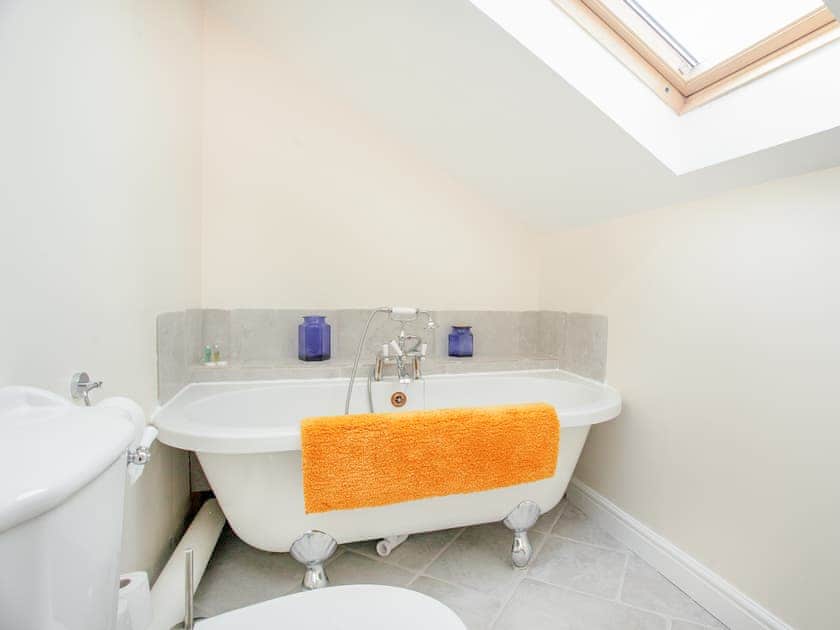 Bathroom | Stargazer - Primrose Farm Cottages, Upottery, near Honiton
