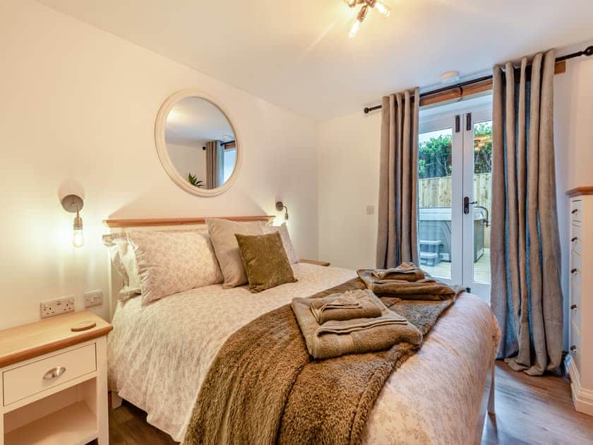 Double bedroom | Heathcote Hideaway - Heathcote Grange, Heathcote